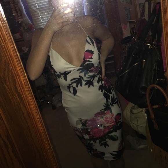 ✨FLORAL BODYCON DRESS✨ - Picture 7 of 7
